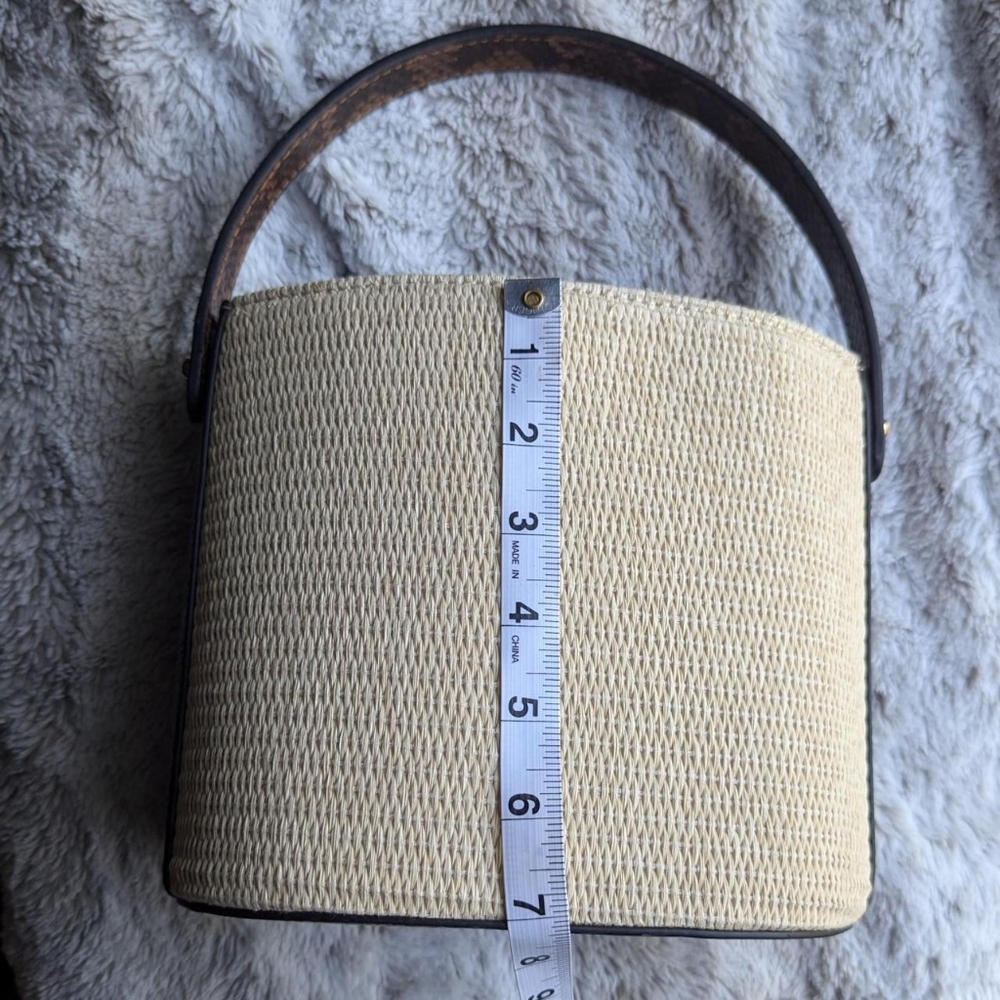 Beige and brown faux straw and snake print bucket bag - Picture 7 of 8